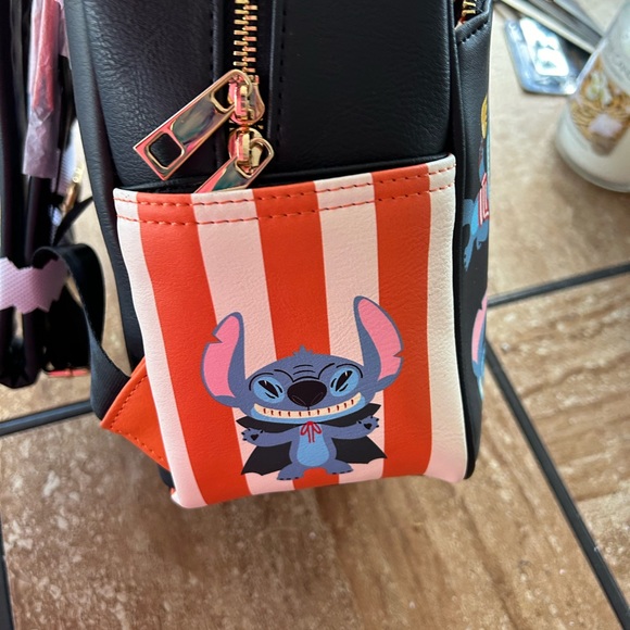 Loungefly - Picture 3 of 12